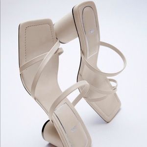 Beautiful Zara Leather heeled sandals 🤍🔥